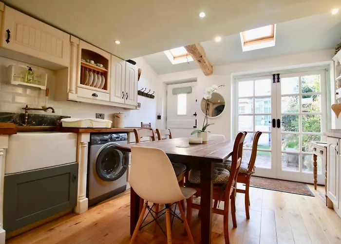 Cockle Cottage, An Artists Haven, Charming Cottage By Air Premier
