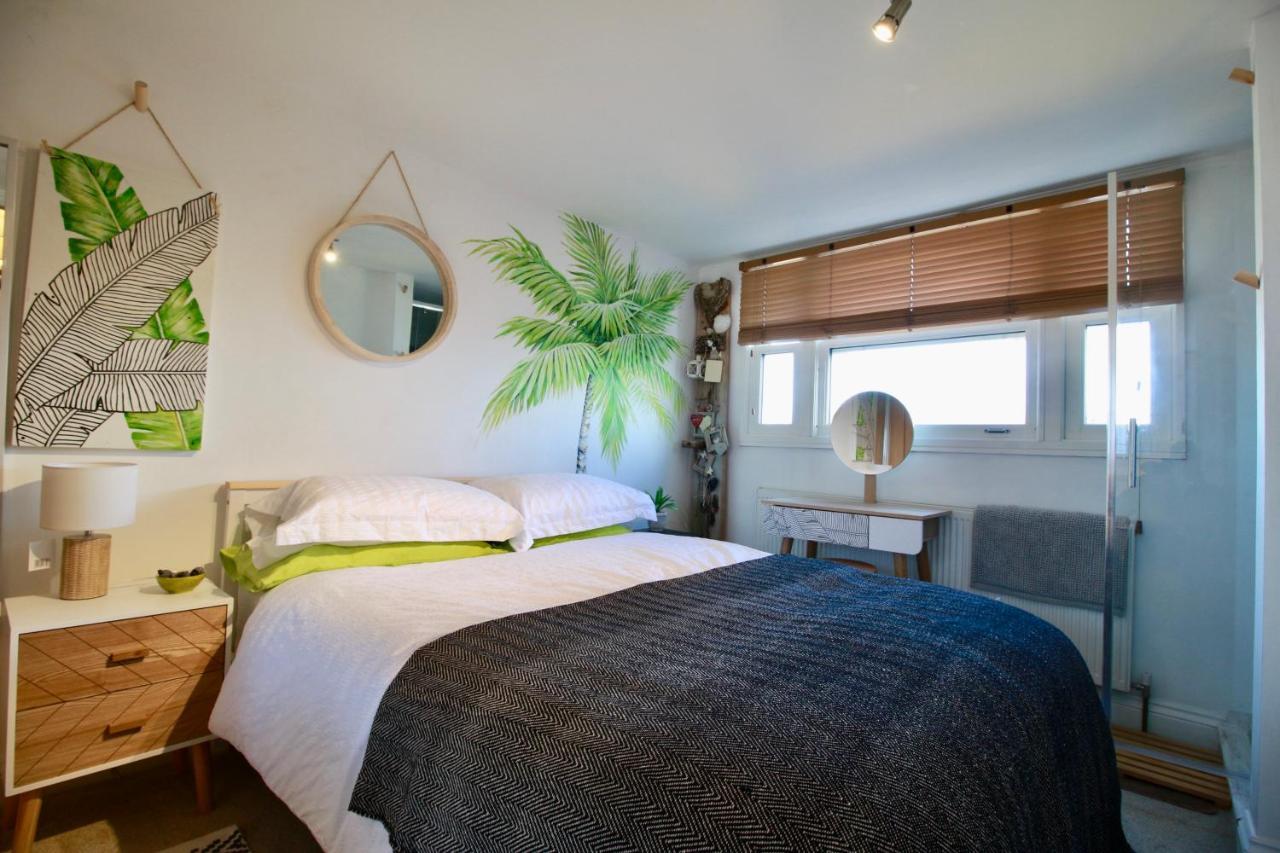 Cockle Cottage, An Artists Haven, Charming By Air Premier Holiday home